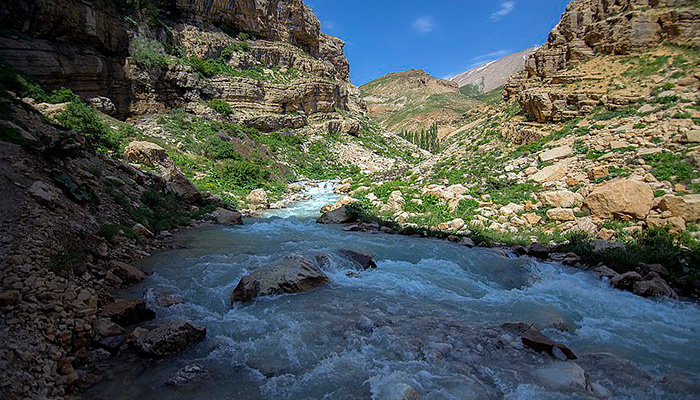 روستای خفر از جاهای دیدنی اصفهان در تابستان